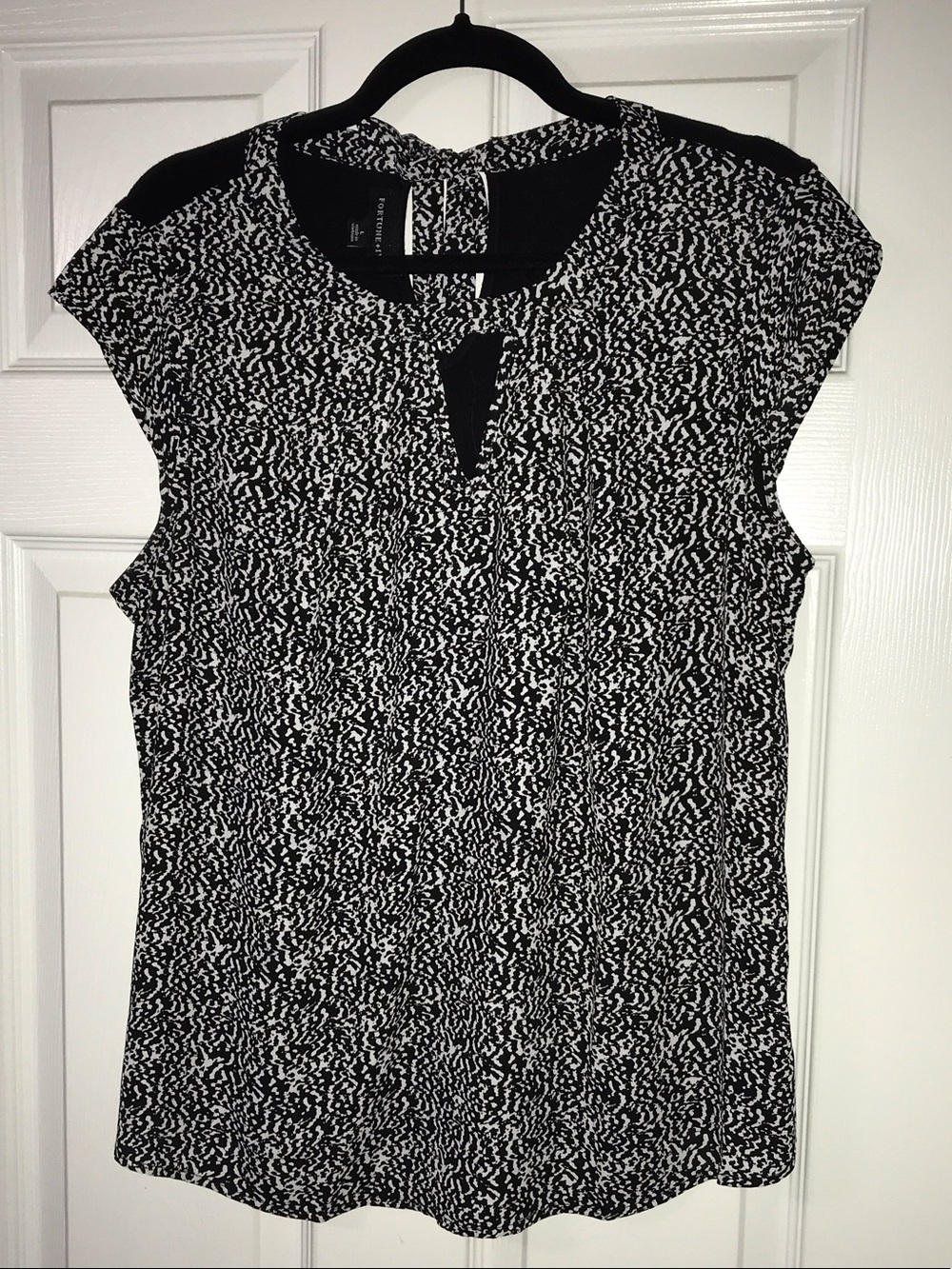 Black and White Printed Cap-Sleeve Blouse with Keyhole Neck